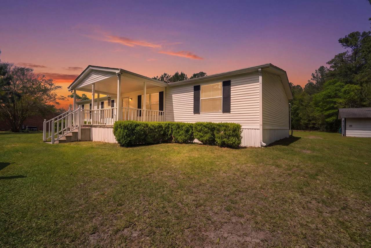 4351 Brookdale Ln. - Photo 1