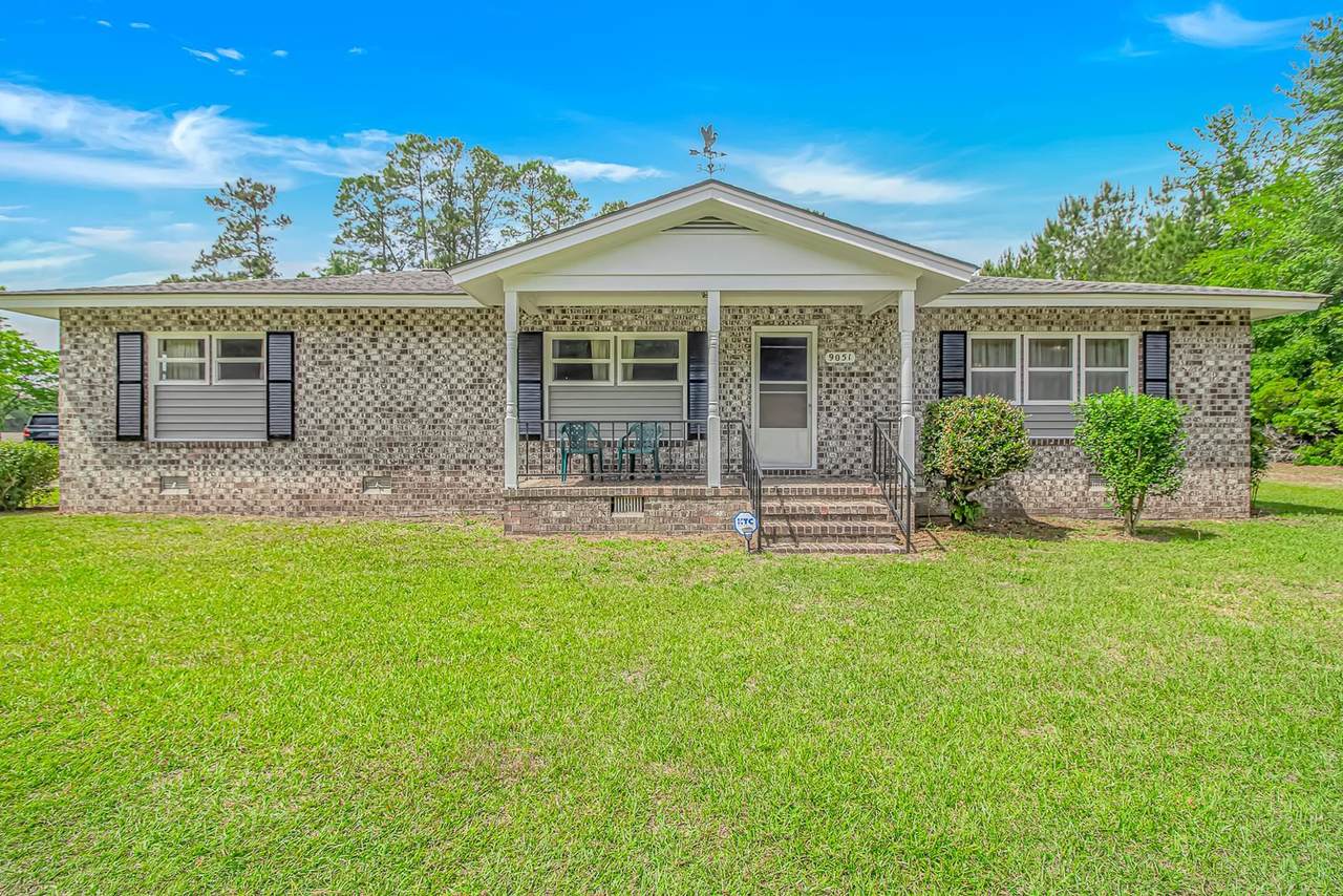 9051 Highway 917 - Photo 1
