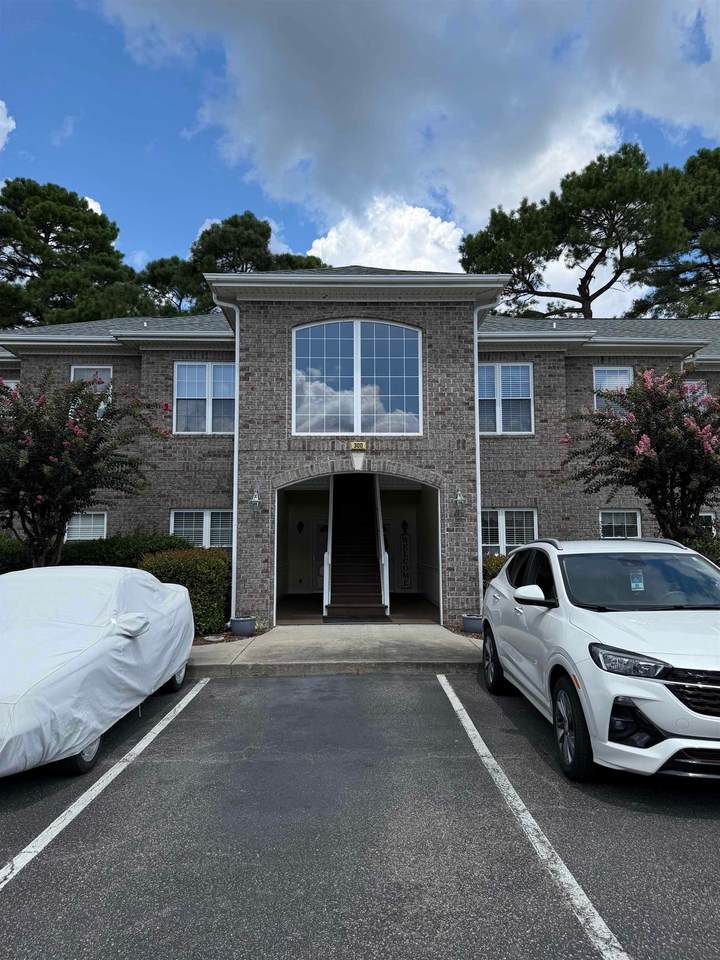 300 Willow Green Dr. - Photo 1