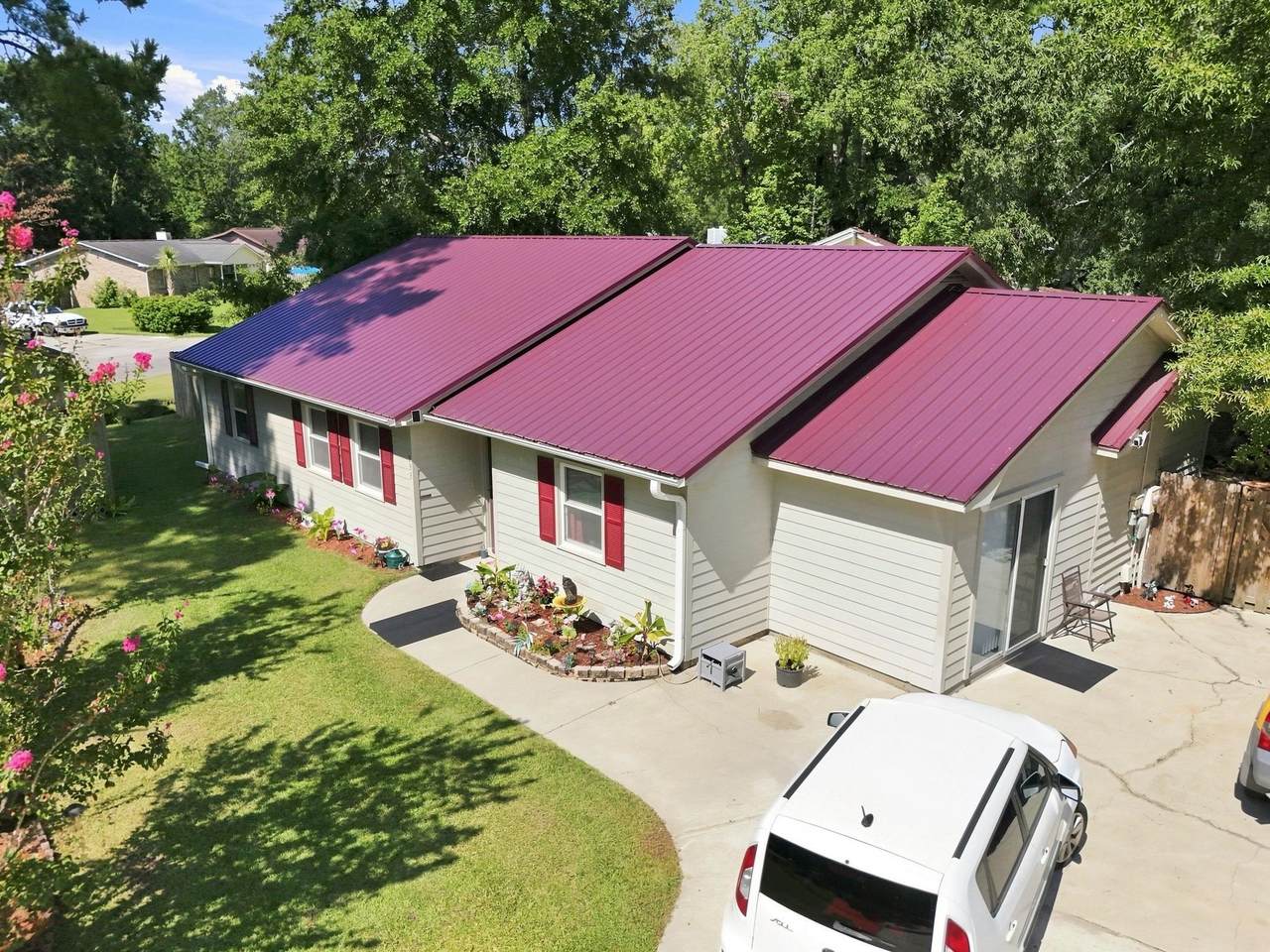 233 Stonebrook Dr. - Photo 1