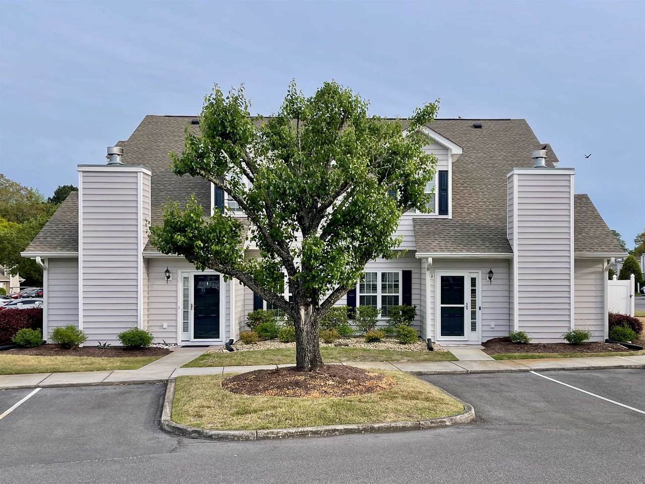 503 20th Ave. N - Photo 1