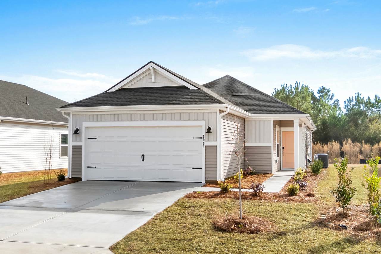 1061 Lauryn Oak Loop - Photo 1