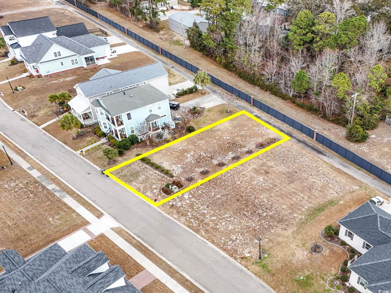 1011 James Island Ave. - Photo 1