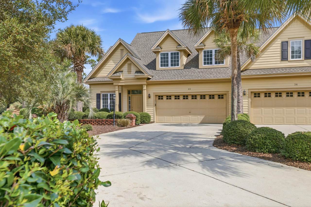 42 Courtyard Circle - Photo 1