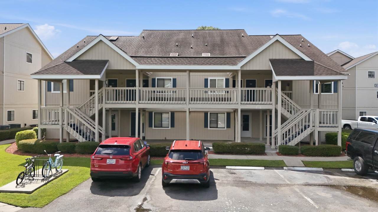 1870 Auburn Ln. - Photo 1
