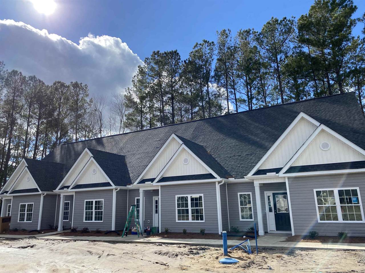 124 Kingsbury Loop - Photo 1