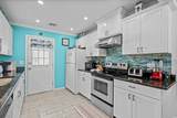9503 Queens Ct. - Photo 10