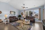 5522 Elba Way - Photo 10