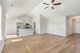 633 Woodside Dr. - Photo 3