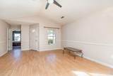 174 Sussex Ct. - Photo 12