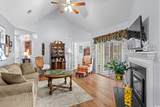 4552 Green Briar Dr. - Photo 10