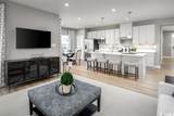 2028 Hope Pointe Dr - Photo 3