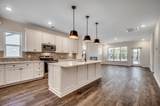 3073 Claredon St - Photo 3