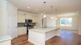 3203 Sutherland Dr. - Photo 9