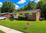 215 Huggins St - Photo 3