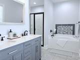 712 Crystal Water Way - Photo 20