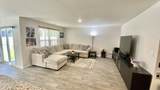 328 Woodcross Court - Photo 11