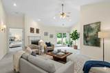 1521 Saint Thomas Circle - Photo 4