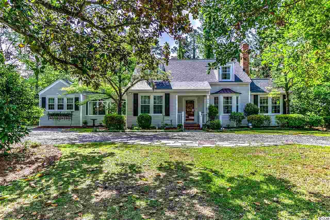 305 Lakeland Dr. - Photo 1