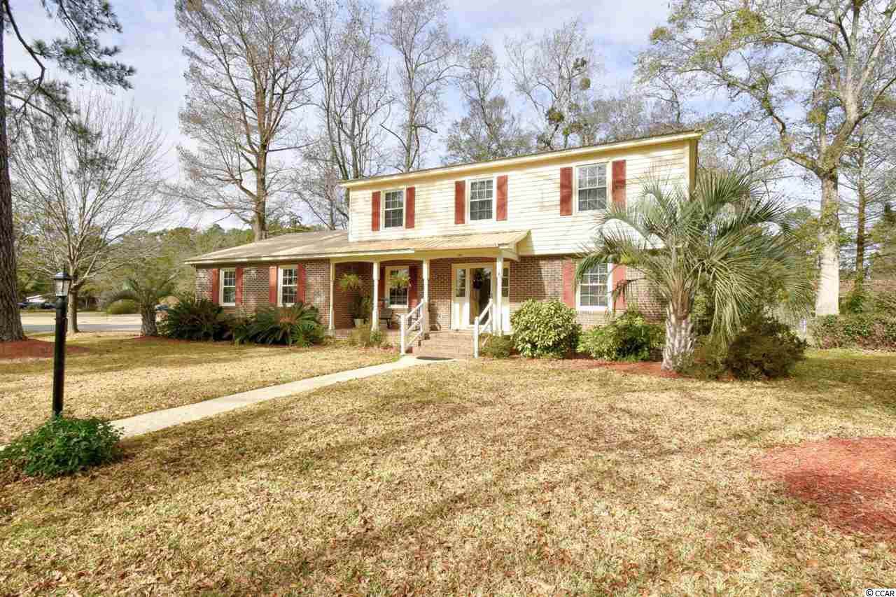 142 University Circle - Photo 1