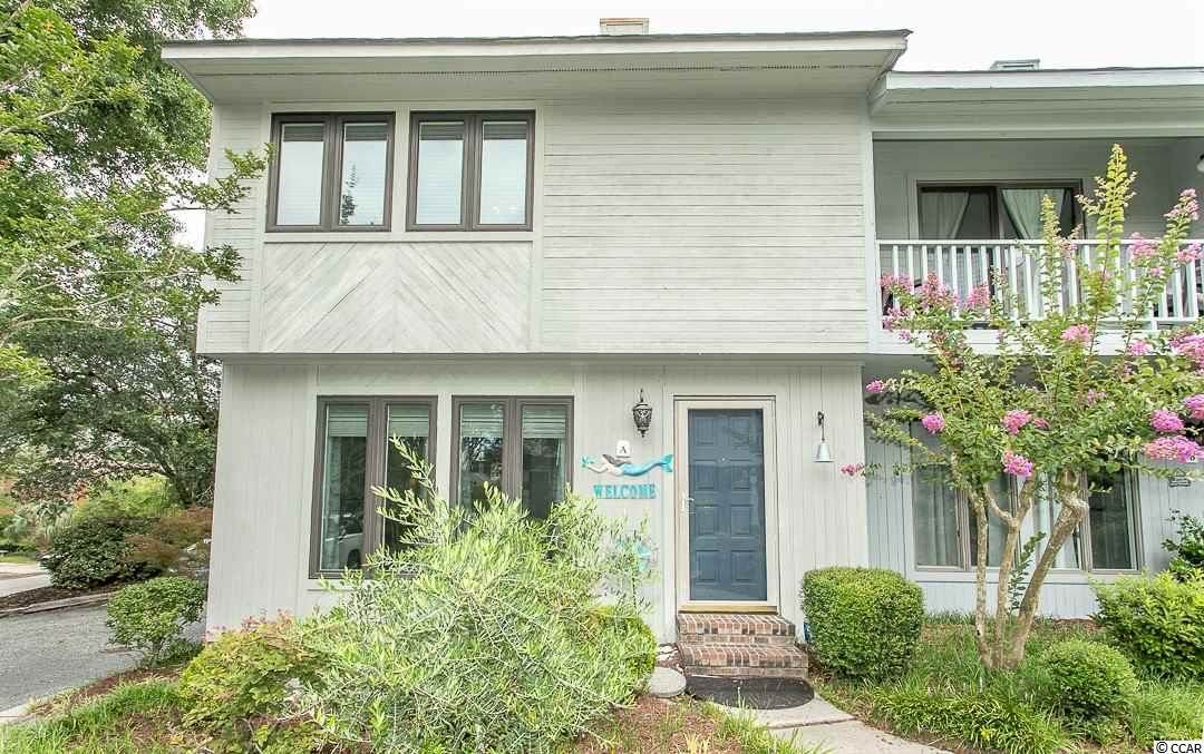 304 75th Ave N - Photo 1