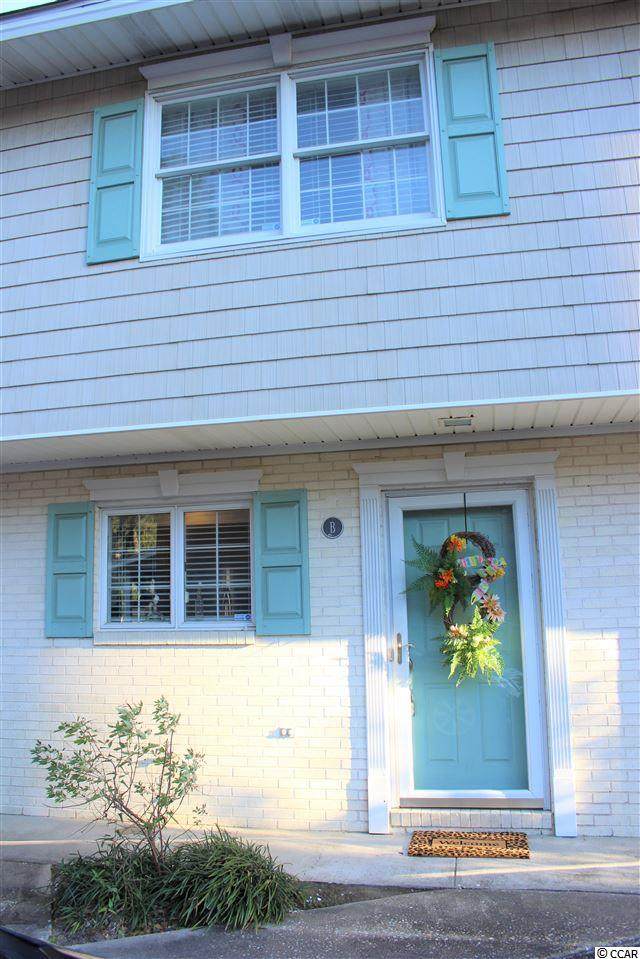215 76th Ave. N - Photo 1