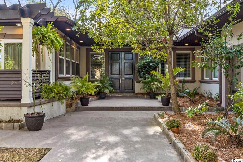 401 52nd Ave. N - Photo 1