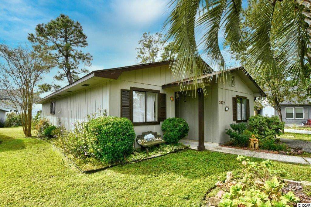2072 Lakeview Circle - Photo 1