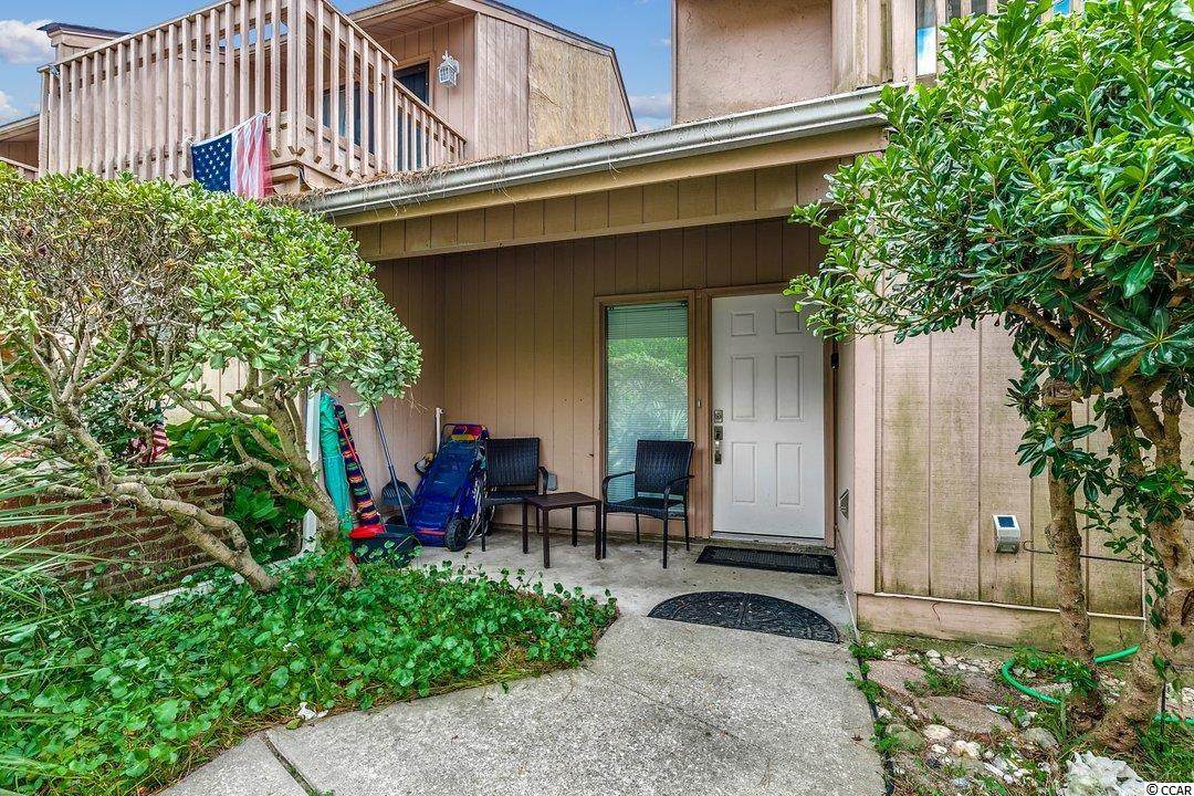 305 21st Ave. S - Photo 1