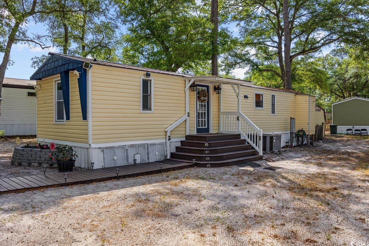 4614 Albatross St. - Photo 1