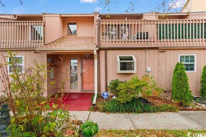 305 21st Ave. S - Photo 1