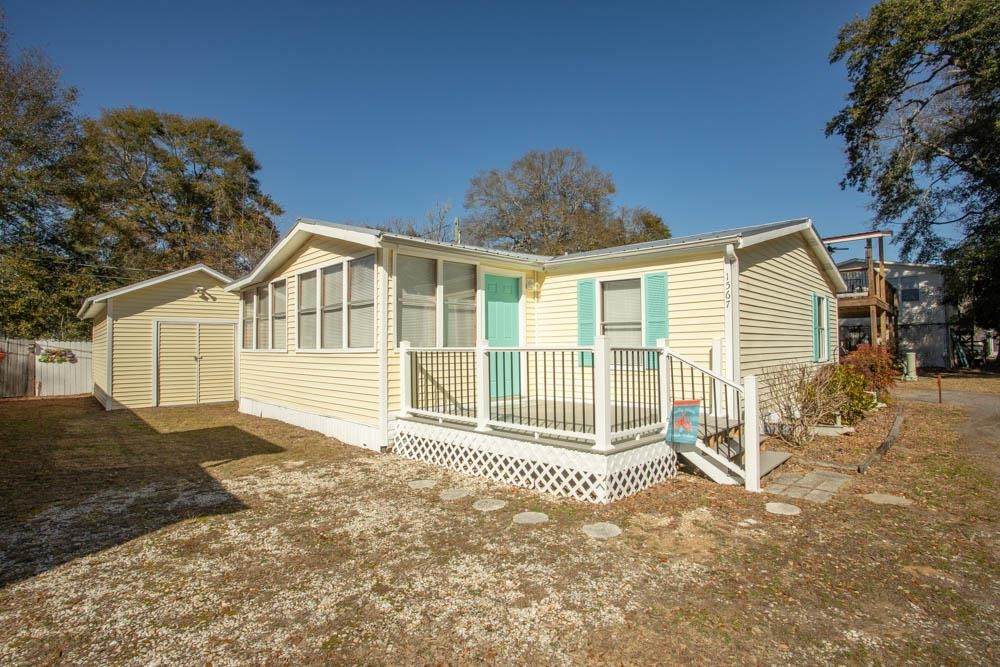 1567 Park Ln. - Photo 1