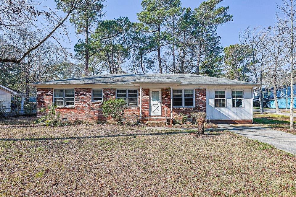 1129 9th Ave. S - Photo 1