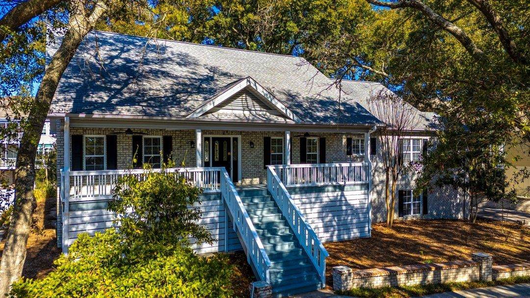 501 Hillside Dr. N - Photo 1