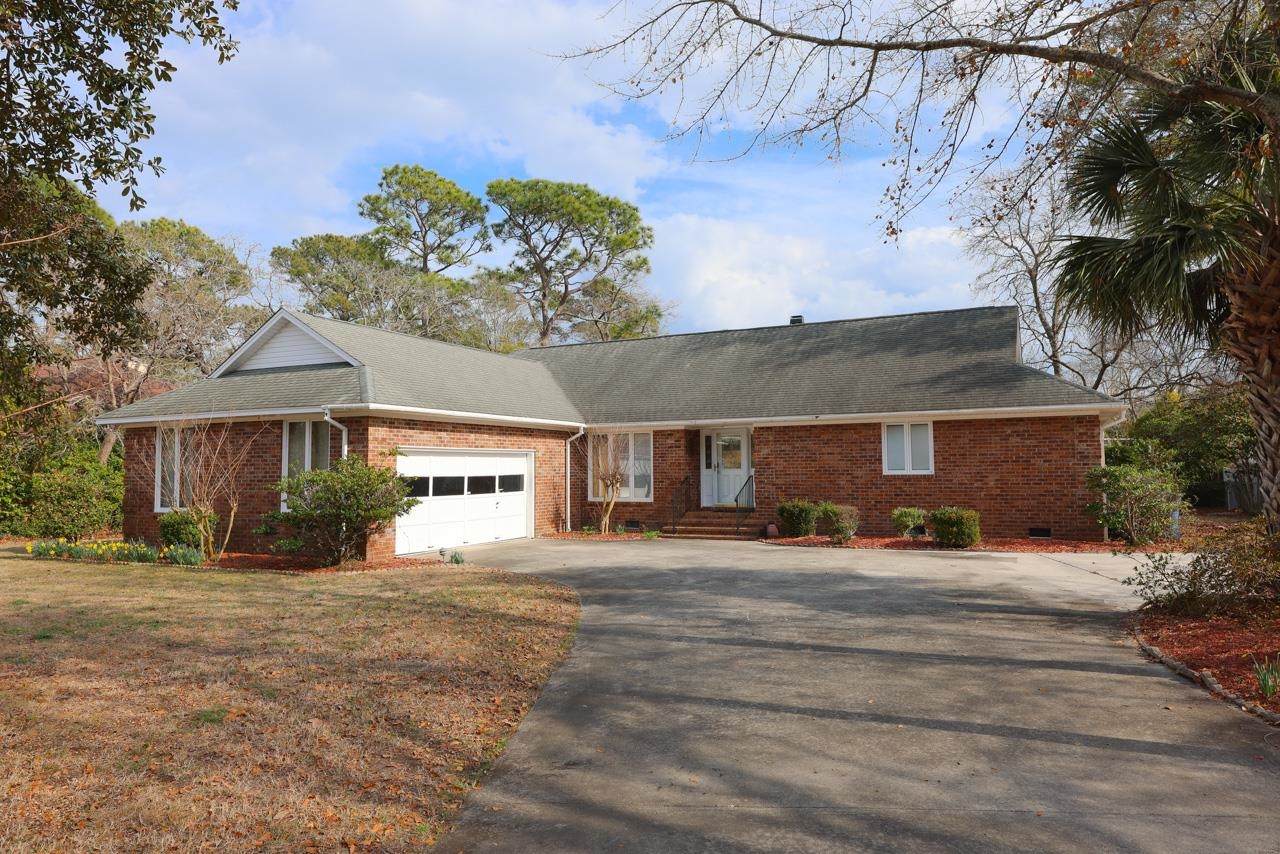 4704 Pine Lake Dr. - Photo 1
