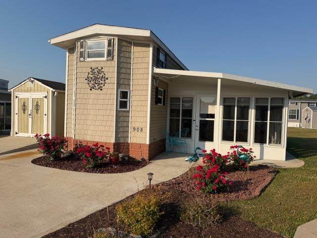 908 Draco Ct - Photo 1