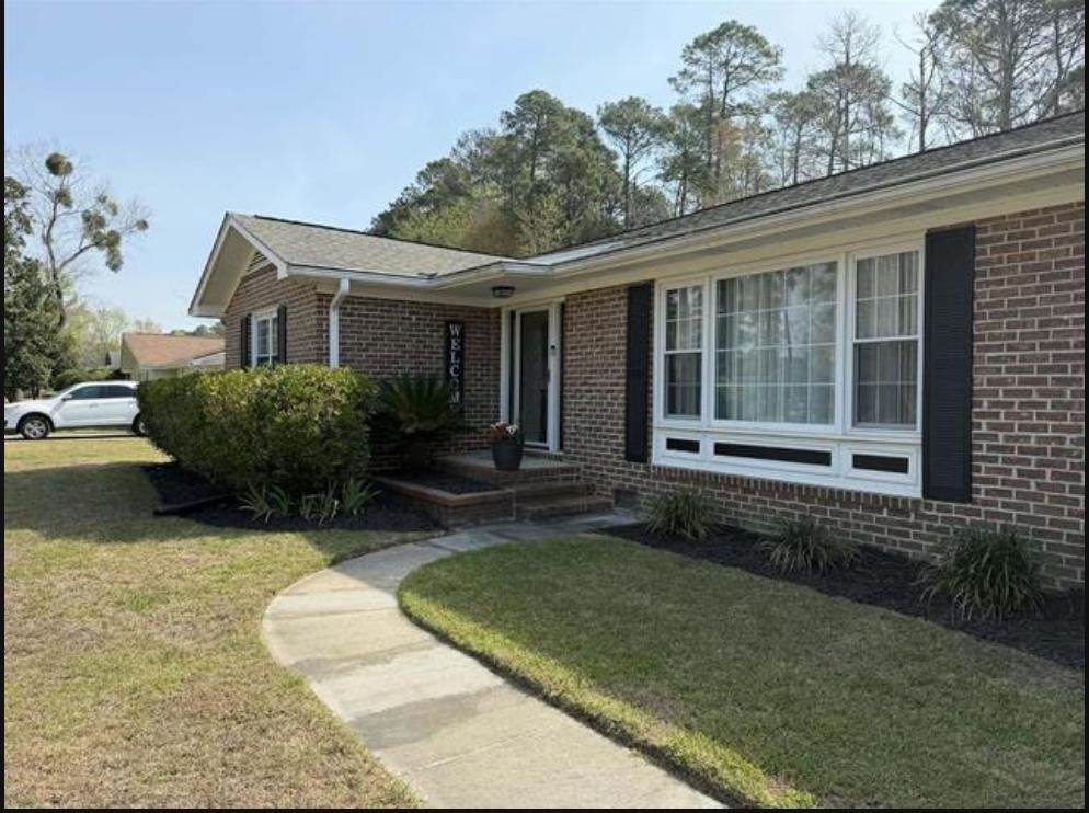 27 Plantation Rd. - Photo 1