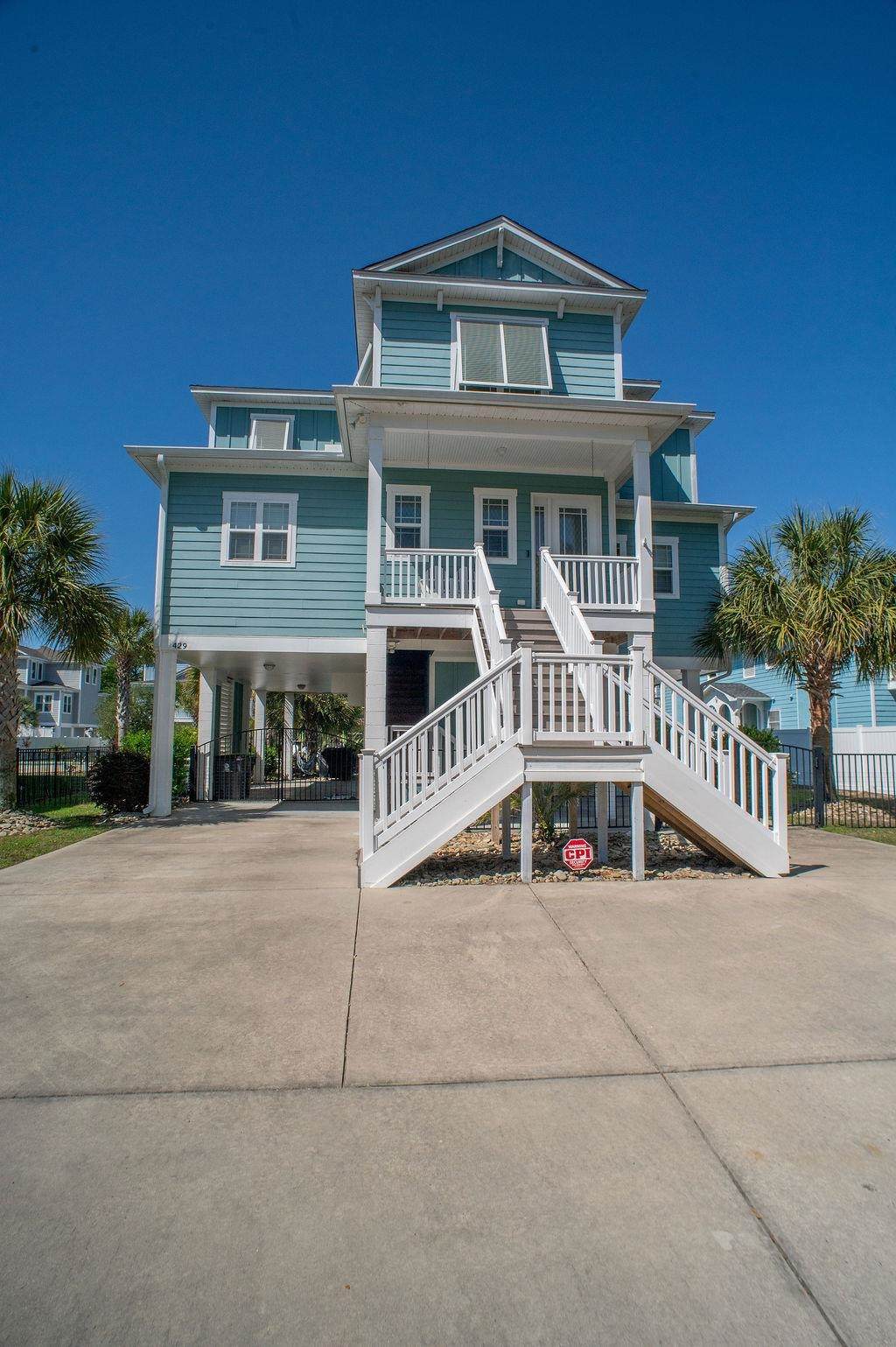 429 Oak Ave. - Photo 1
