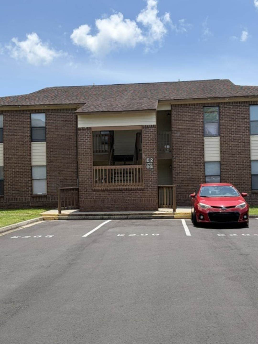 2005 Greens Blvd. - Photo 1