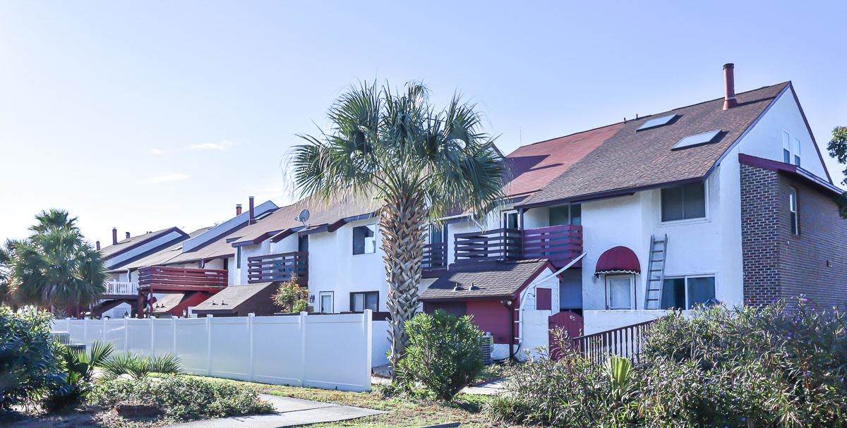 305 20th Ave. S - Photo 1