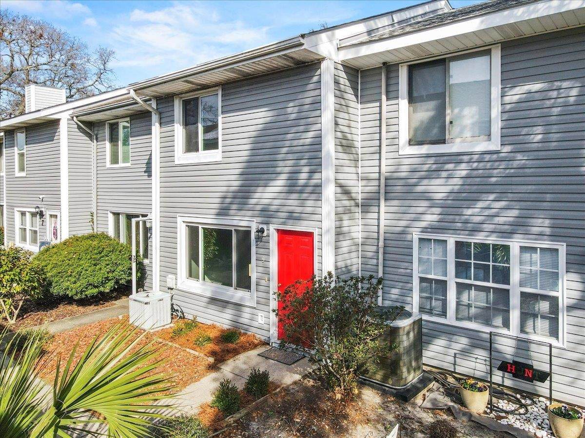 1510 Edge Dr. - Photo 1