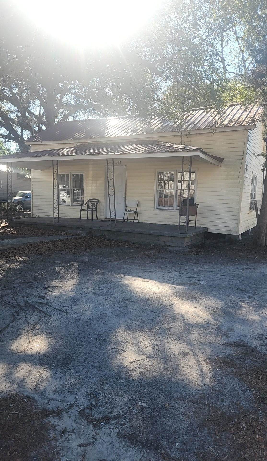 149 N Butler Ave - Photo 1