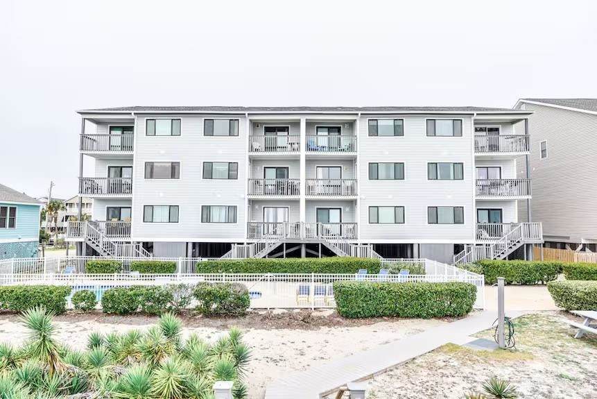 415 Ocean Blvd. - Photo 1