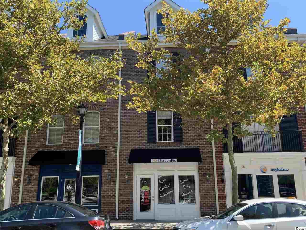 981 Hackler St. - Photo 1