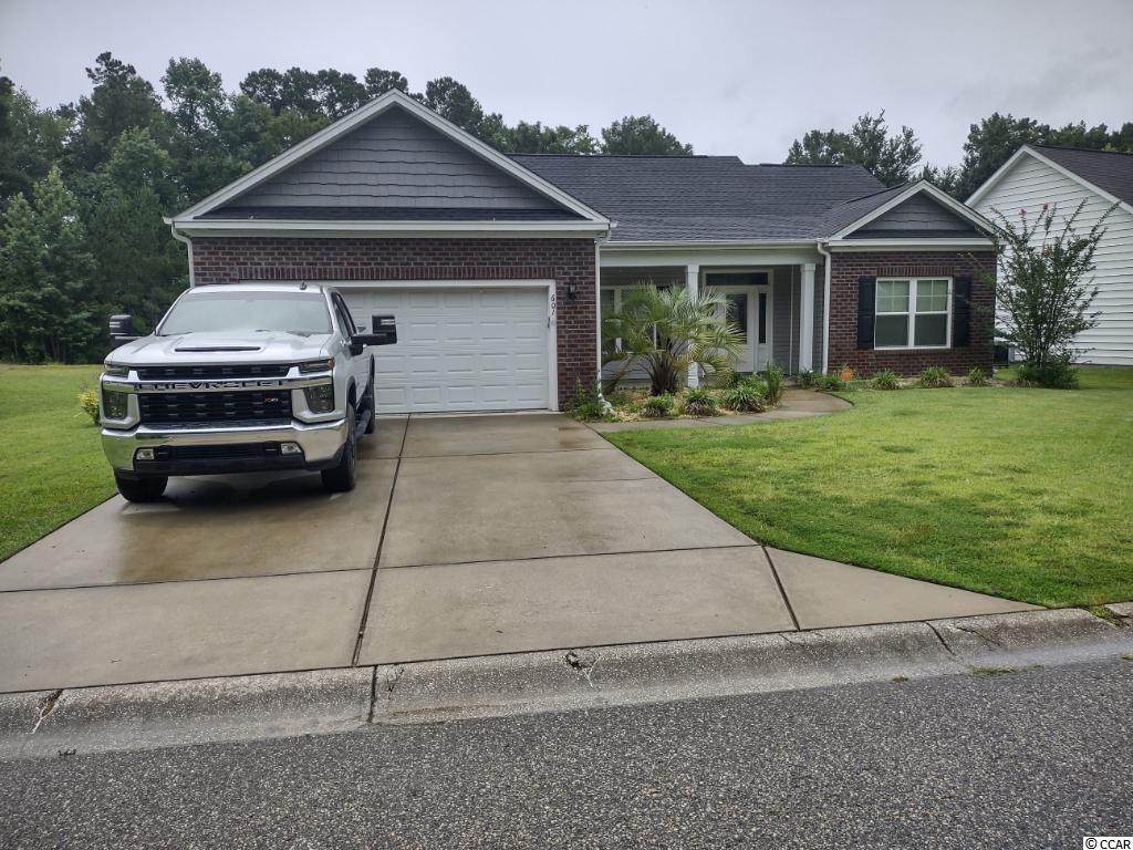 601 West Oak Circle Dr. - Photo 1