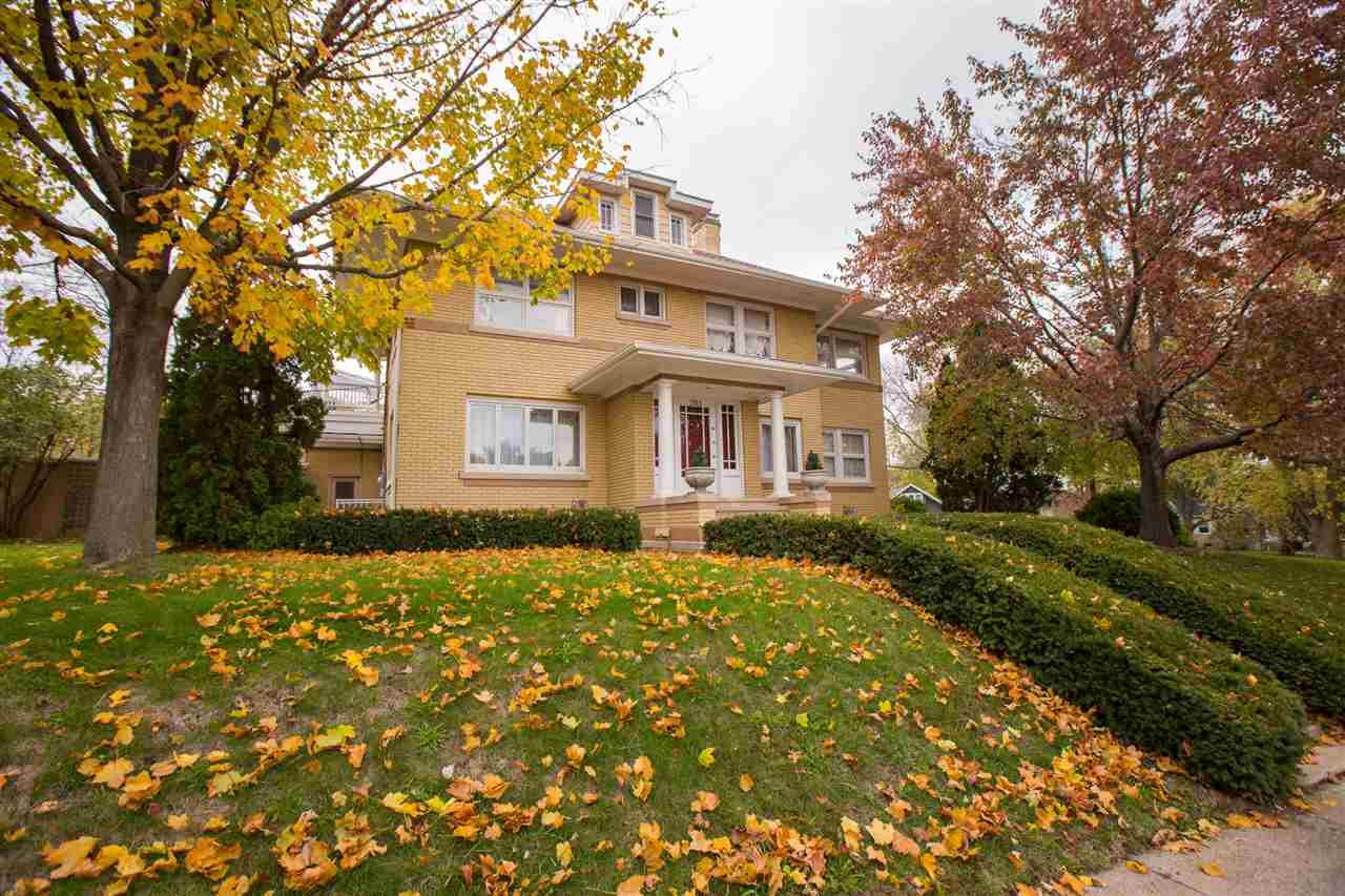 2112 4th Street - Photo 1