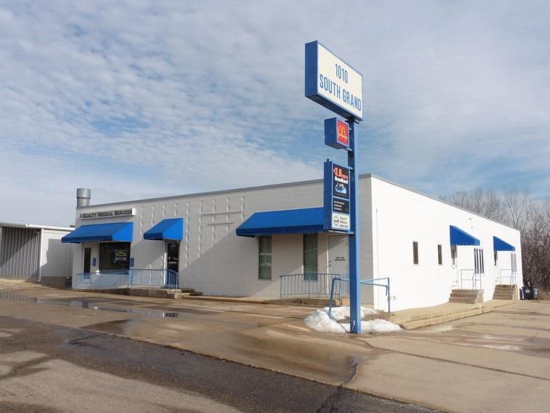 1010 Grand Avenue - Photo 1