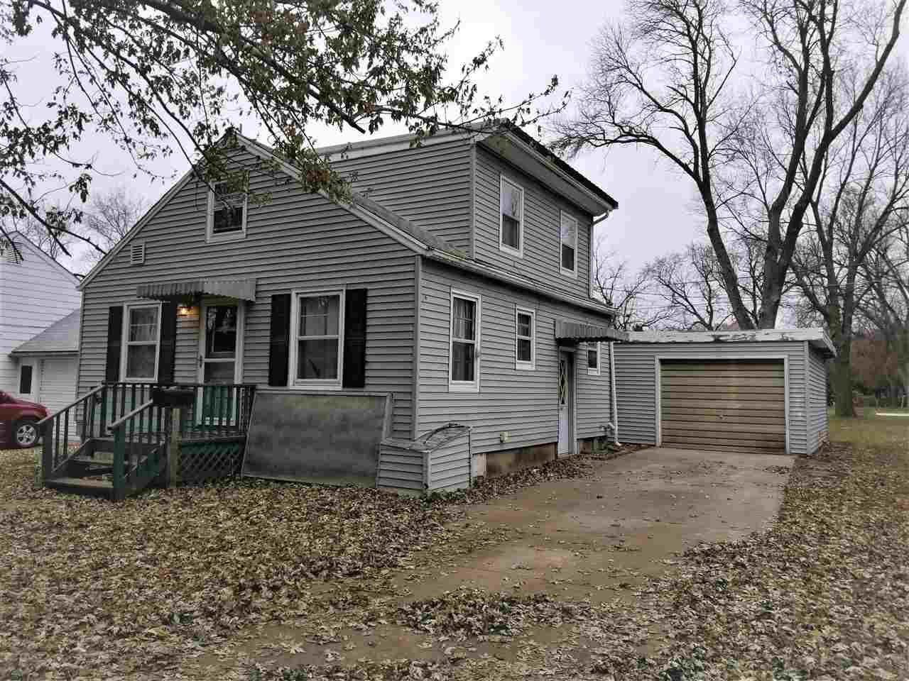 809 9th Avenue - Photo 1
