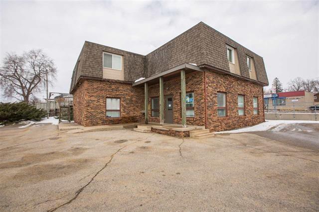 808 18th Street - Photo 1
