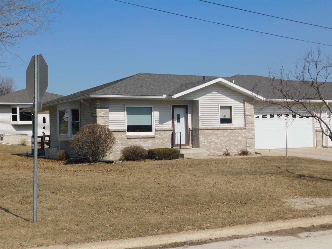 604 6th Avenue - Photo 1